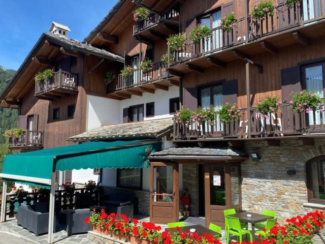 Hotel Triolet Courmayeur Exterior foto