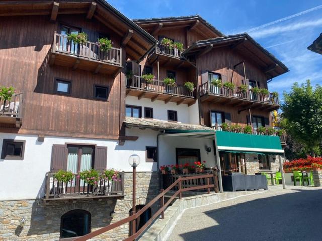 Hotel Triolet Courmayeur Exterior foto