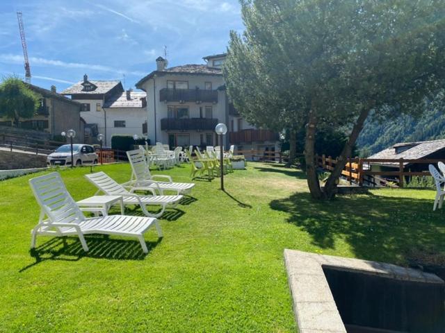 Hotel Triolet Courmayeur Exterior foto